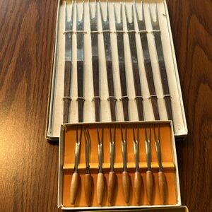 Set of 2 hors d’ oeuvre forms